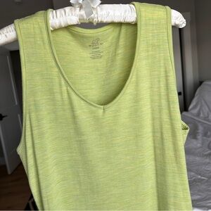 WoolX green sleeveless top large